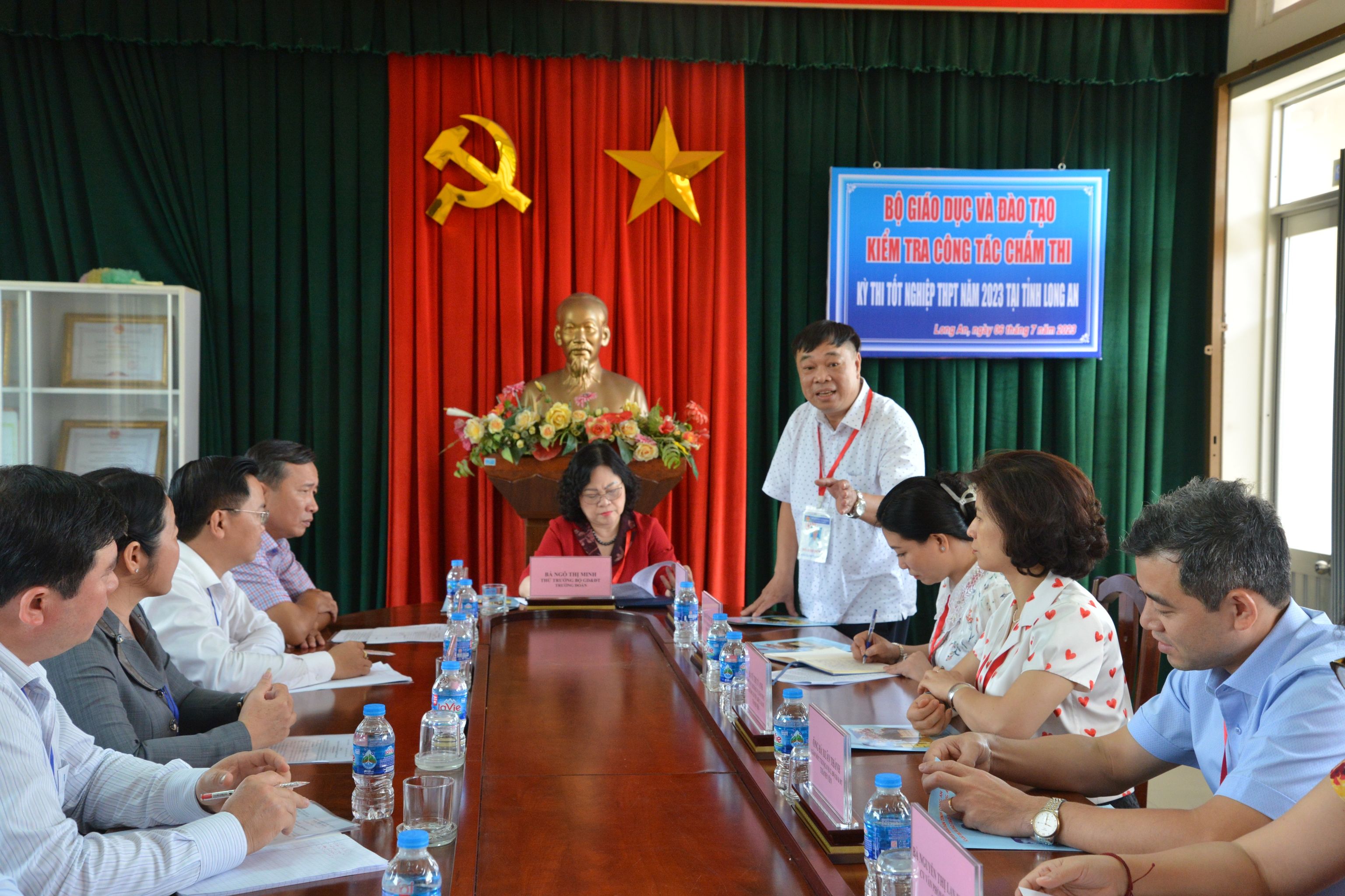 Ông Đỗ Anh Dũng, Phó Chánh thanh tra, Bộ GD&amp;ĐT phát biểu góp ý công tác chấm thi.