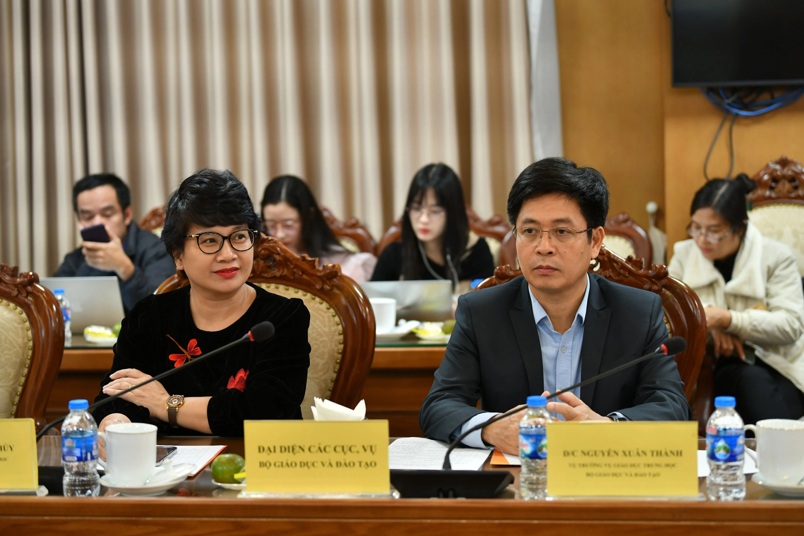 Buổi họp báo có sự hiện diện của đại diện lãnh đạo các đơn vị trực thuộc Bộ GD&amp;ĐT.