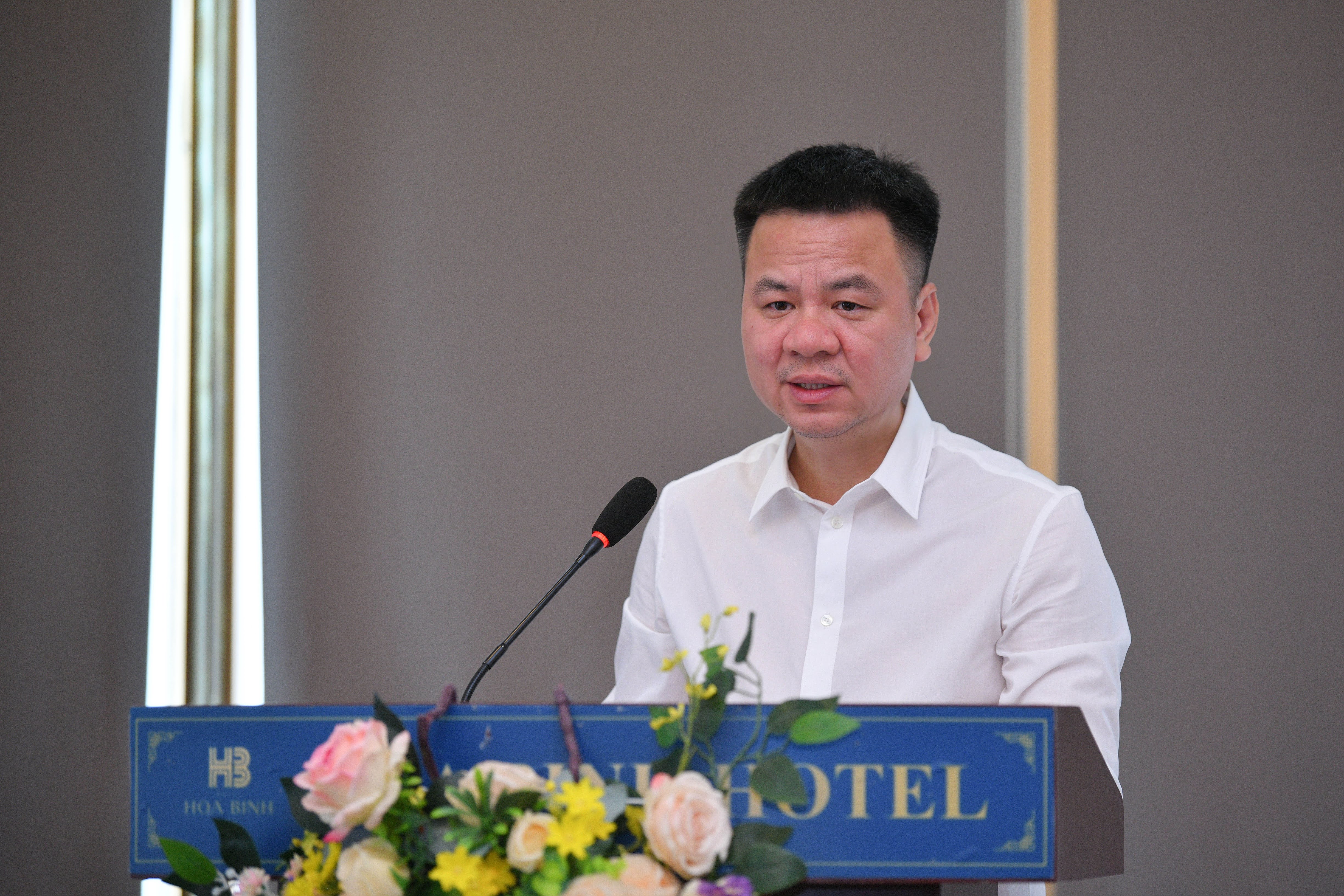 Nhà báo Triệu Ngọc Lâm, Tổng Biên tập Báo Giáo dục và Thời đại phát biểu khai mạc Cuộc thi. Nhà báo Triệu Ngọc Lâm, Tổng Biên tập Báo Giáo dục và Thời đại phát biểu khai mạc Cuộc thi.