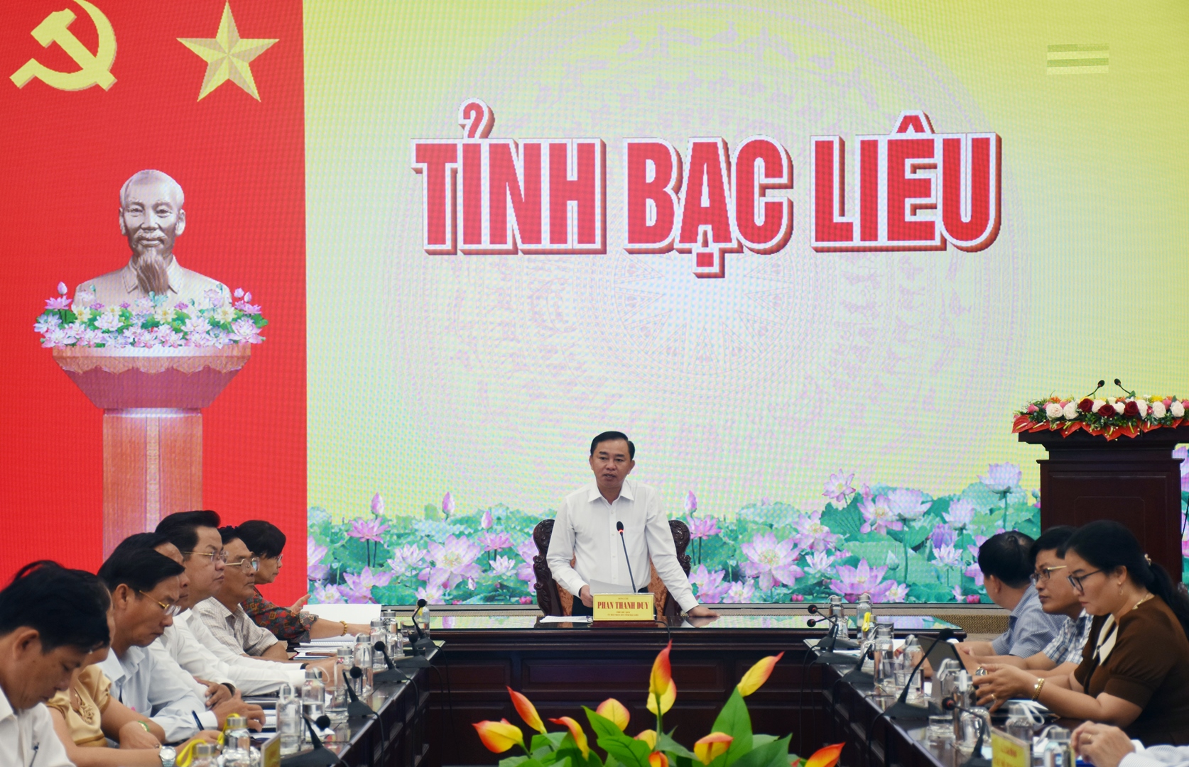 Ông Phan Thanh Duy - Phó Chủ tịch UBND tỉnh Bạc Liêu phát biểu tại hội nghị. Ông Phan Thanh Duy - Phó Chủ tịch UBND tỉnh Bạc Liêu phát biểu tại hội nghị.