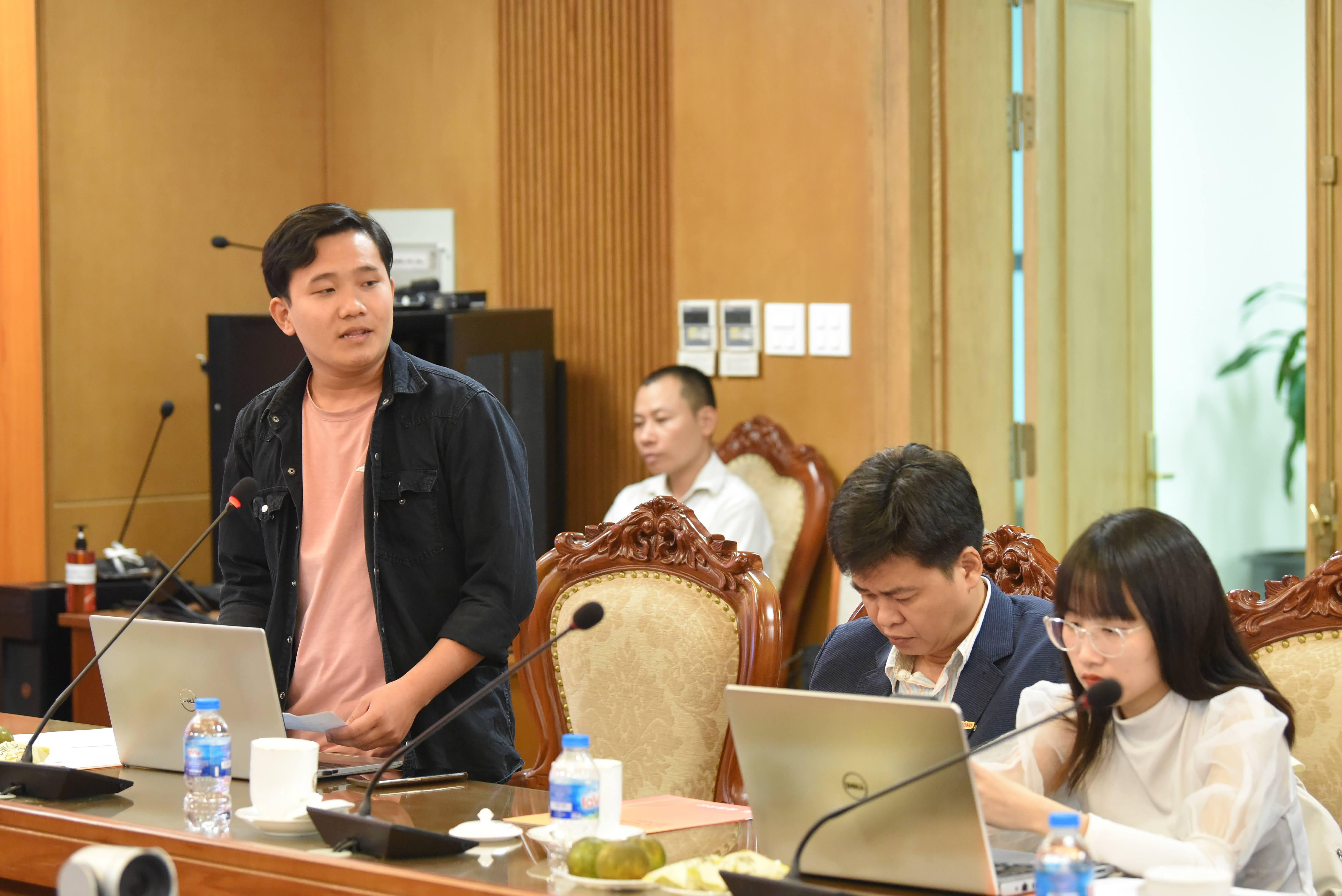 Nhiều vấn đề liên quan đến Giải được các phóng viên quan tâm, đặt câu hỏi với Ban tổ chức.