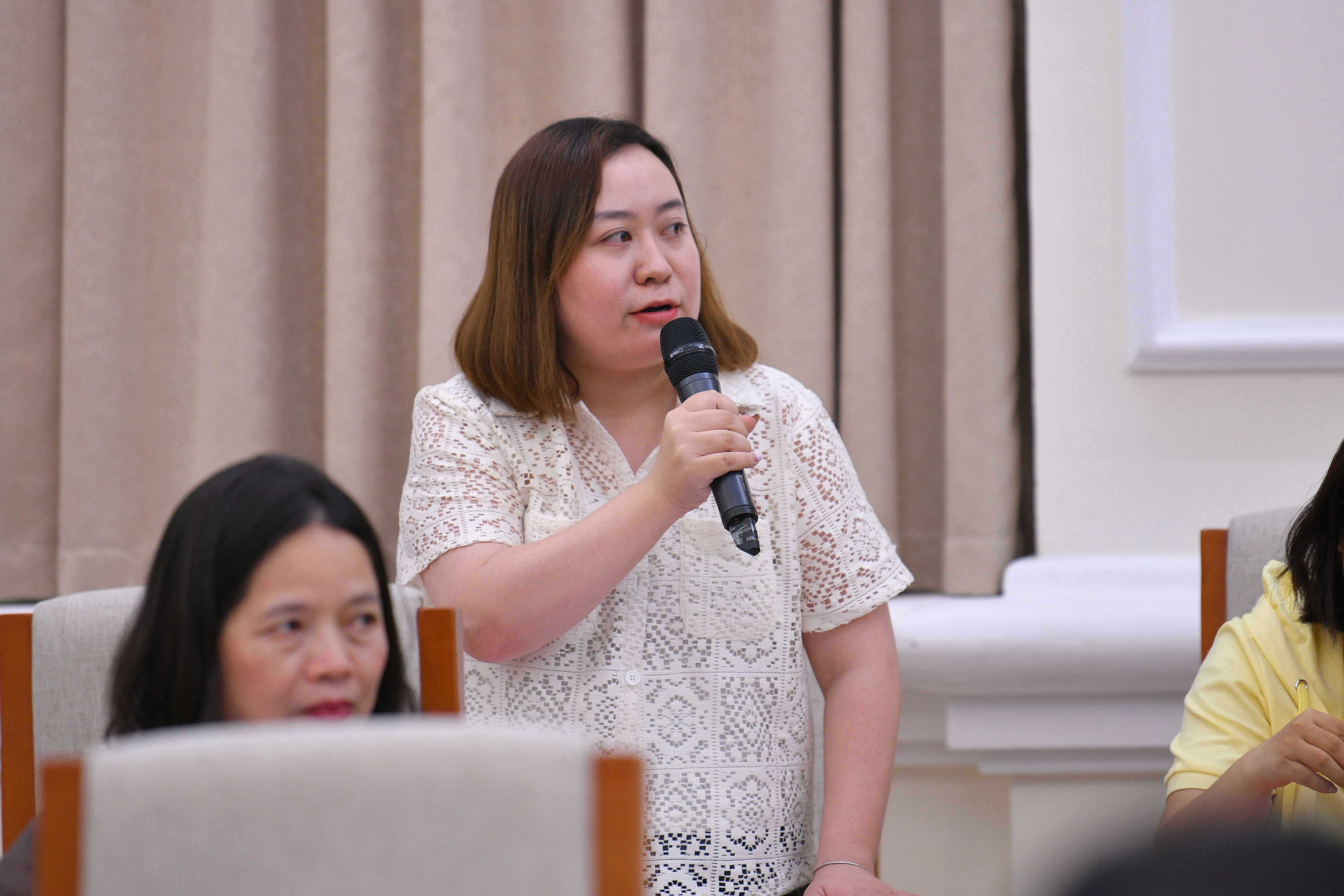 Phóng viên Báo/Đài đặt câu hỏi tới Ban tổ chức giải.