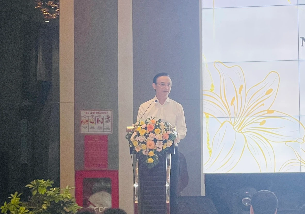 Ông Nguyễn Viết Lộc, Vụ trưởng Vụ Tổ chức cán bộ (Bộ GD&amp;ĐT) phát biểu tại hội nghị.