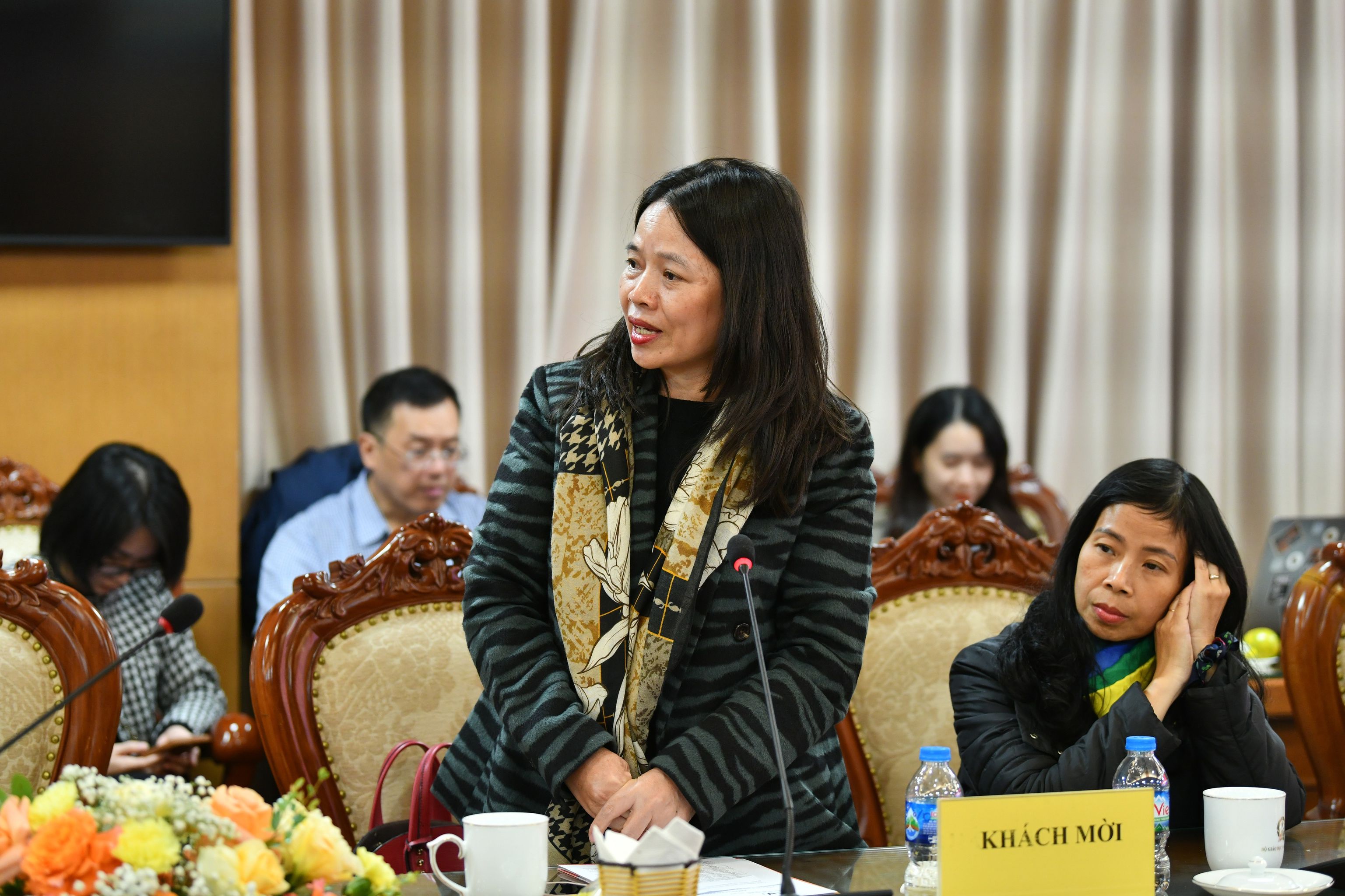 Nhà báo Thu Lương, Đài Tiếng nói Việt Nam VOV. Nhà báo Thu Lương, Đài Tiếng nói Việt Nam VOV.
