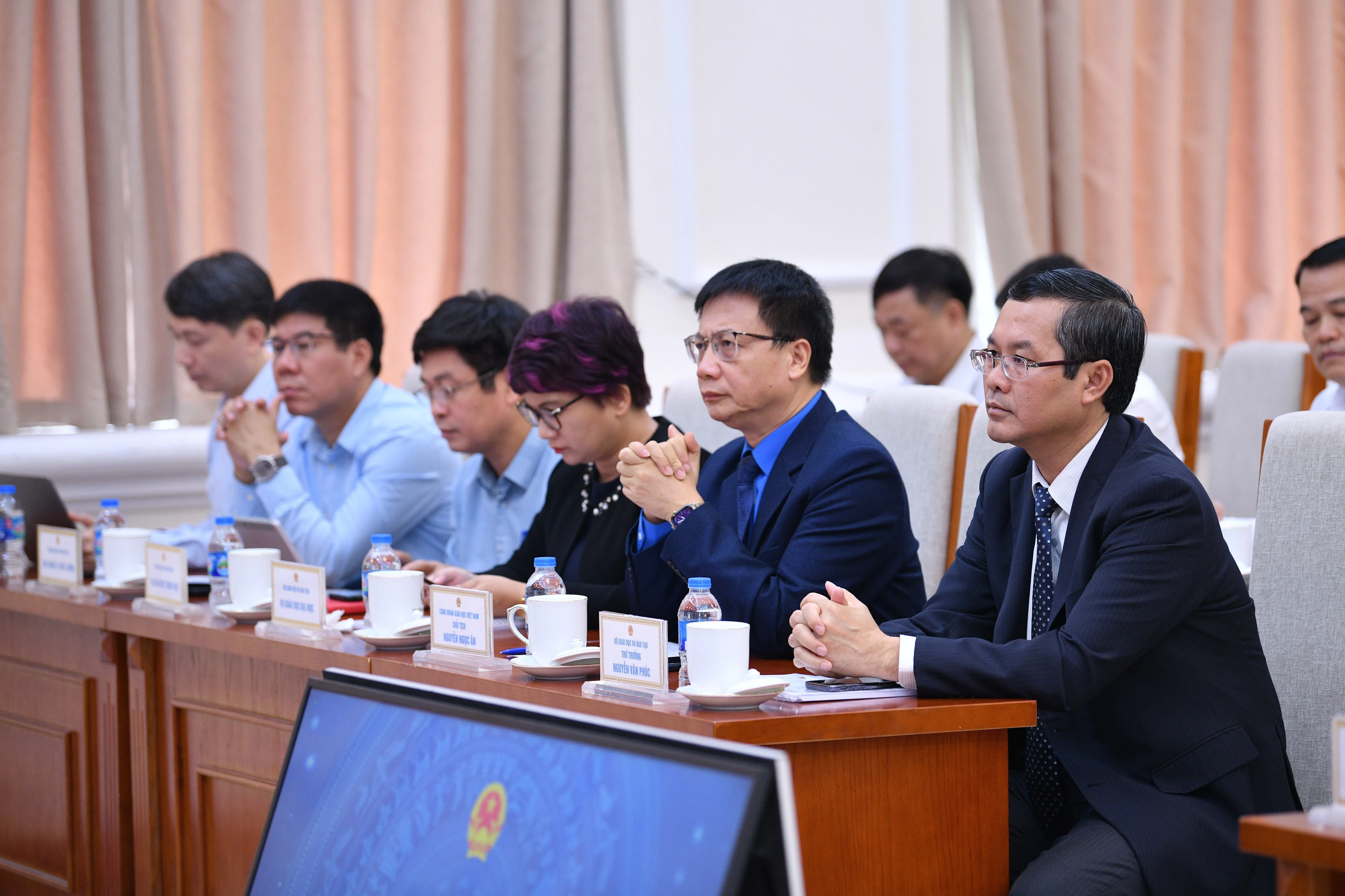 Các đại biểu tham dự sự kiện tại điểm cầu Bộ Giáo dục và Đào tạo.