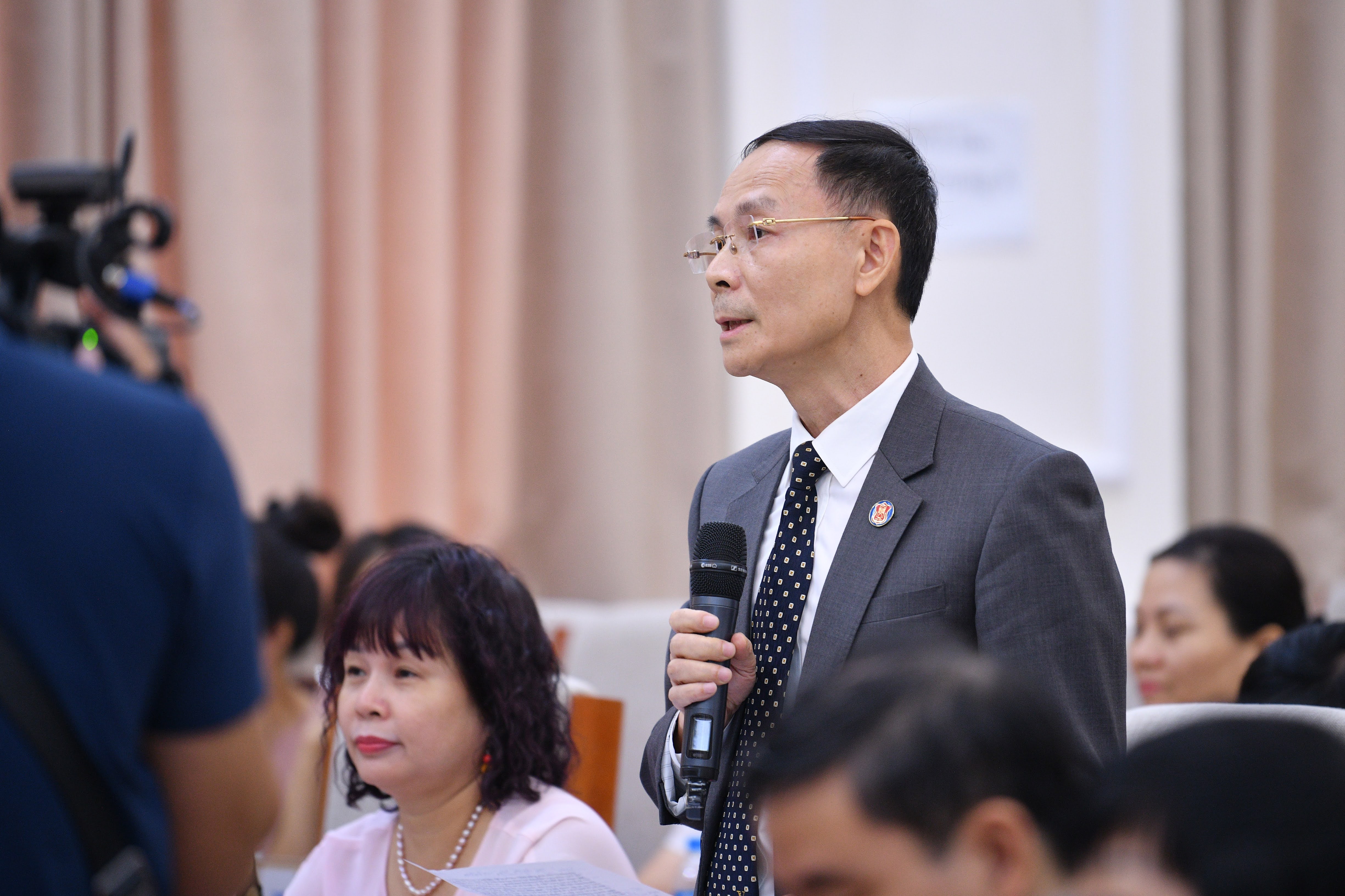 PGS.TS Phạm Ngọc Minh - Trưởng Bộ môn Ký sinh trùng, Trưởng Phòng Tổ chức cán bộ, Trường Đại học Y Hà Nội.