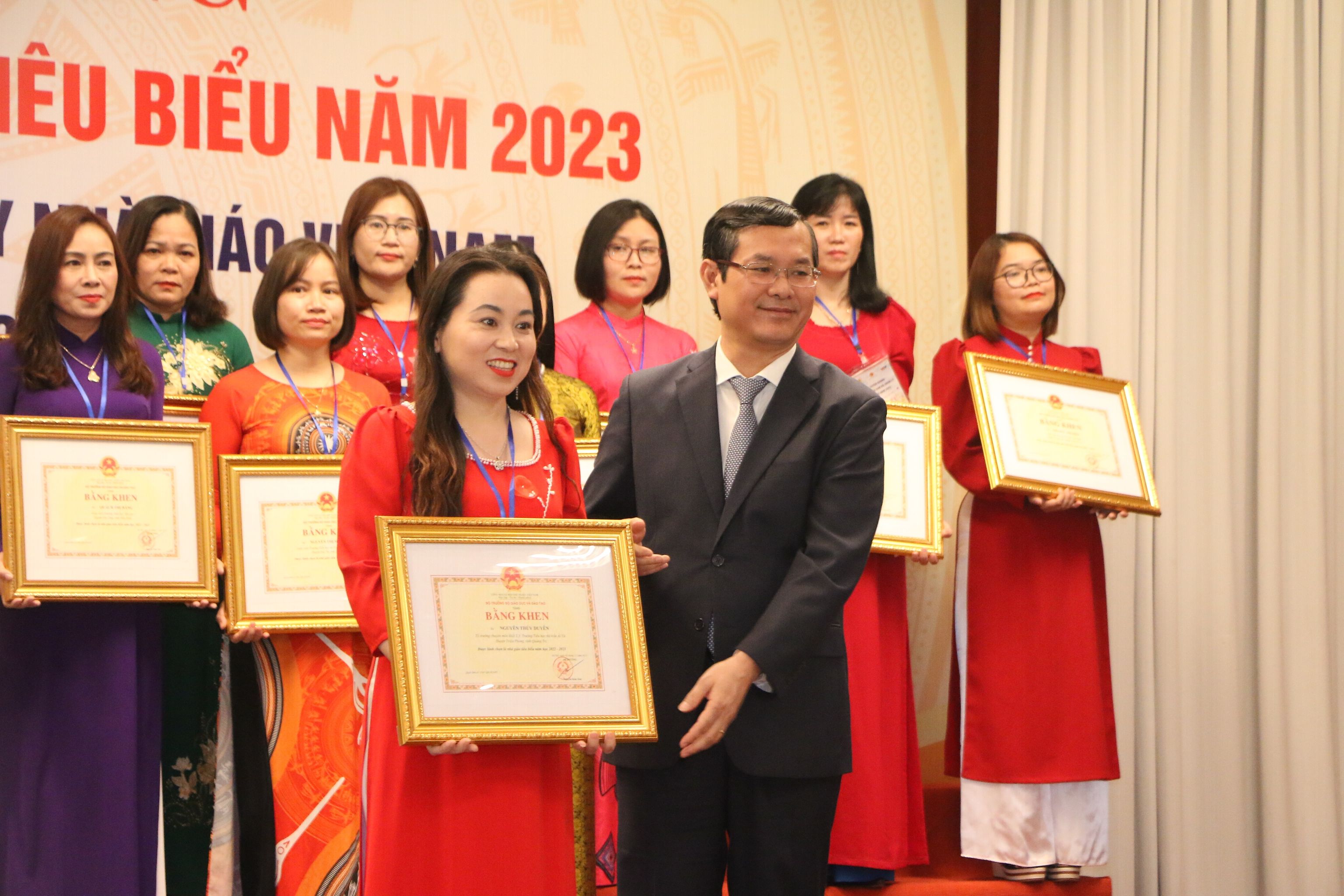 Tuyên dương nhà giáo, cán bộ quản lý tiêu biểu năm 2023 ảnh 27