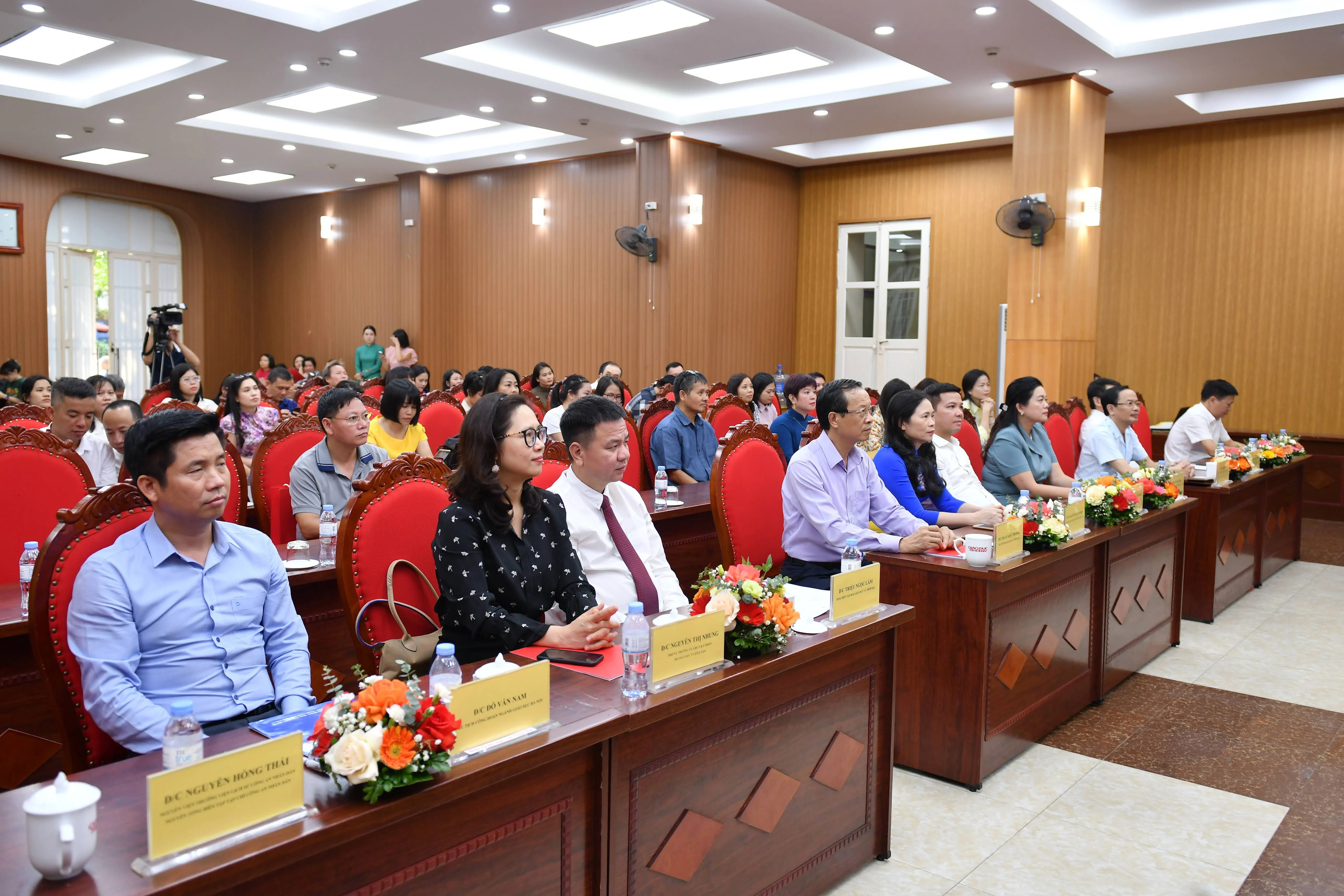 Các đại biểu tham dự buổi Lễ