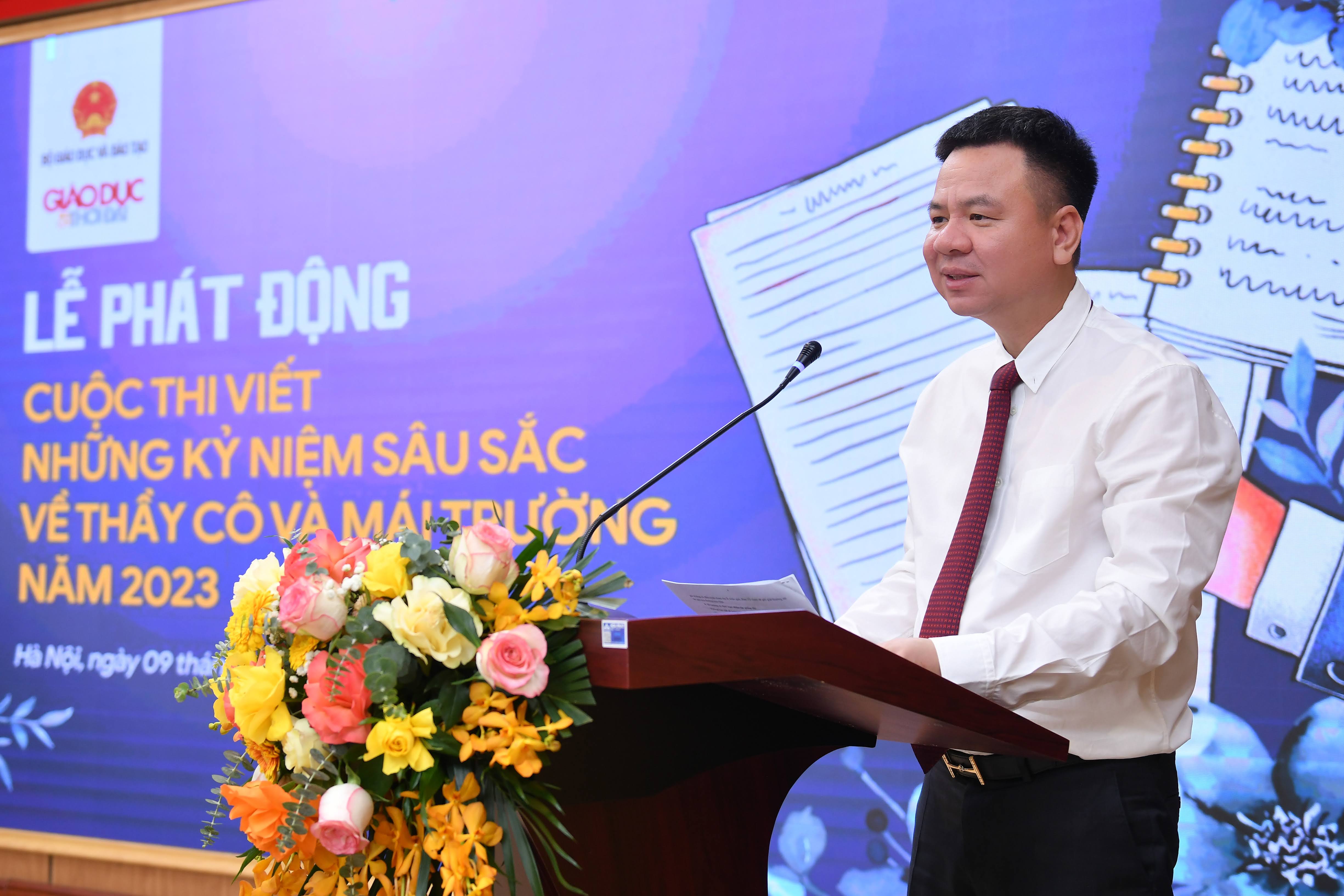 Nhà báo Triệu Ngọc Lâm, Tổng Biên tập Báo GD&TĐ công bố thể lệ cuộc thi. Nhà báo Triệu Ngọc Lâm, Tổng Biên tập Báo GD&TĐ công bố thể lệ cuộc thi.