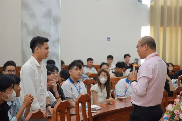 Thỉnh giảng đại học từ nhu cầu nhân lực đến quản trị chất lượng