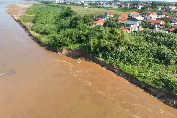 Sạt lở tại xã Tam Nông, tỉnh Phú Thọ.