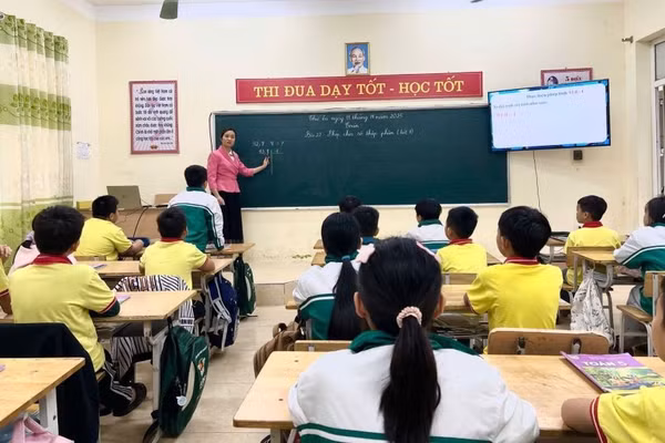 Trường Tiểu học Tân Phú (xã Tân Sơn, Phú Thọ) ứng dụng công nghệ thông tin trong dạy và học.