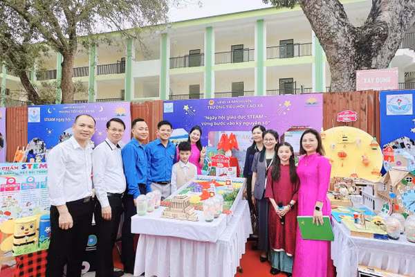 Trường Tiểu học Cao Xá đẩy mạnh các hoạt động giáo dục trải nghiệm, ngoại khóa.