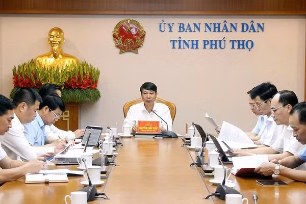 Hội nghị Sở GD&ĐT tỉnh Phú Thọ báo cáo Đề án thành lập Trường THPT Quang Trung.