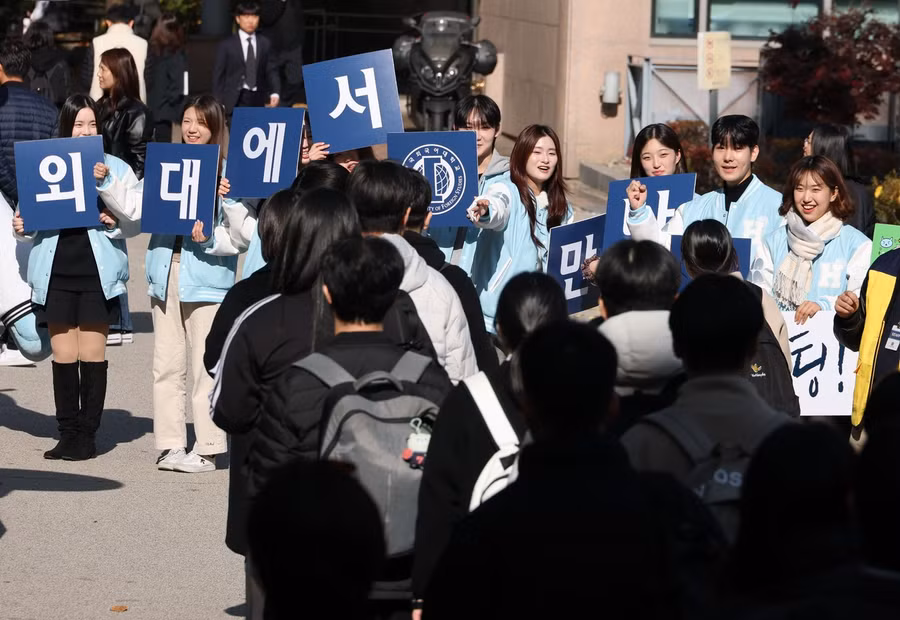 Sinh viên ưu tiên trường ngoài thủ đô thay vì Seoul.