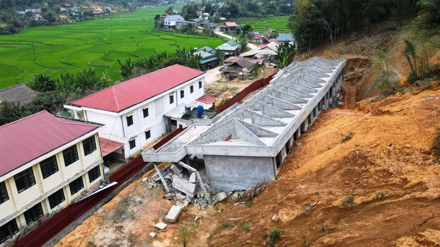 vu-sap-truong-o-thanh-hoa-bao-gio-thay-tro-het-canh-an-nho-o-dau-3.jpg