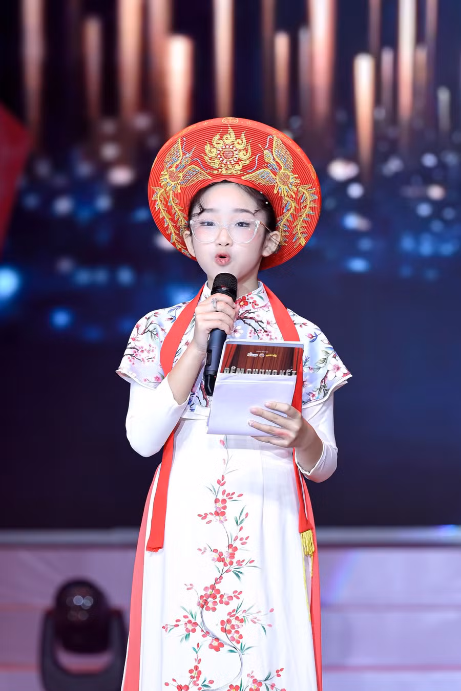 mc-nhi-do-quyen-hanh-trinh-chinh-phuc-nhung-giai-thuong-2.jpg