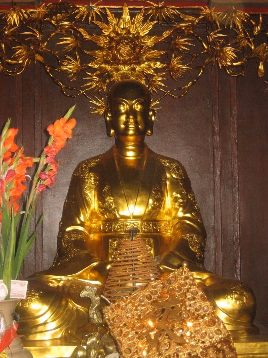 vi-thien-su-de-lai-huyen-tich-la-bac-nhat-nuoc-nam-3.jpg