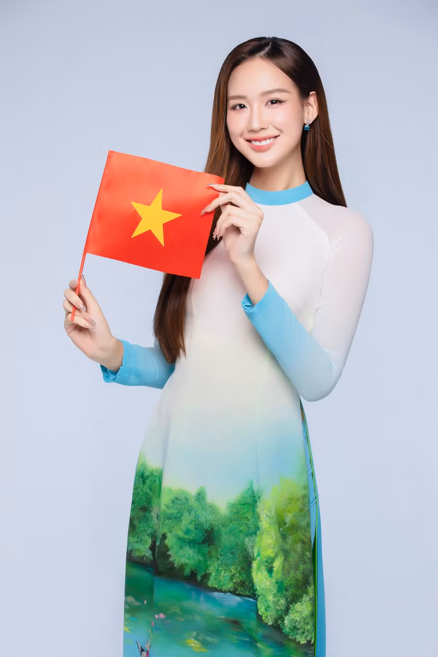 hoa-hau-le-nguyen-bao-ngoc-1.jpg