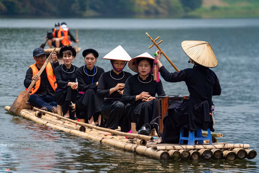 hon-then-vang-vong-tren-dat-thieng-3.jpg