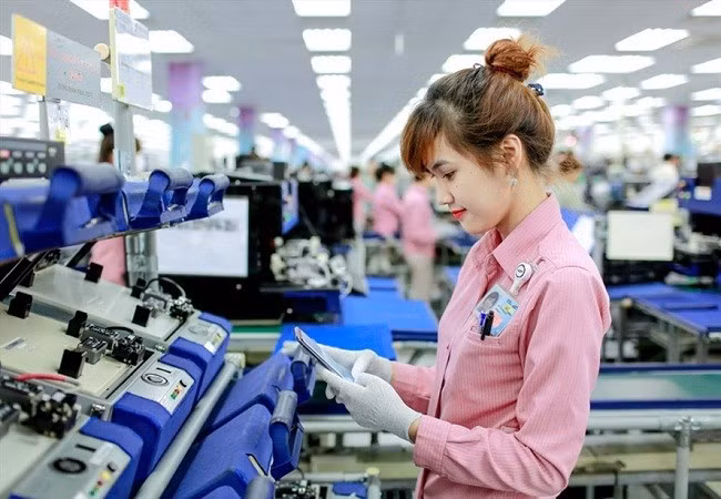 Lao động giá rẻ không còn được xem là động lực tăng trưởng của Việt Nam.