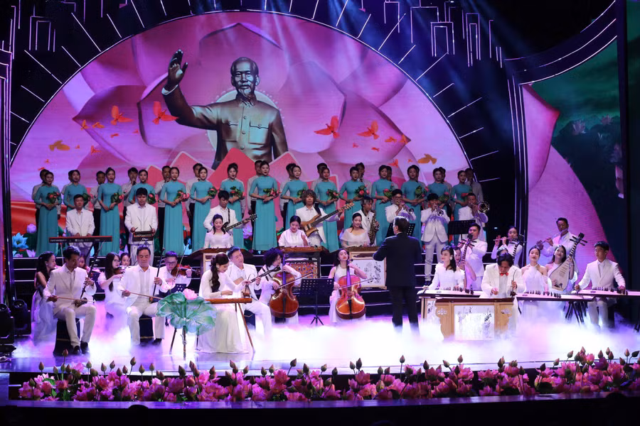 ky-niem-135-nam-ngay-sinh-chu-tich-ho-chi-minh-3.jpg