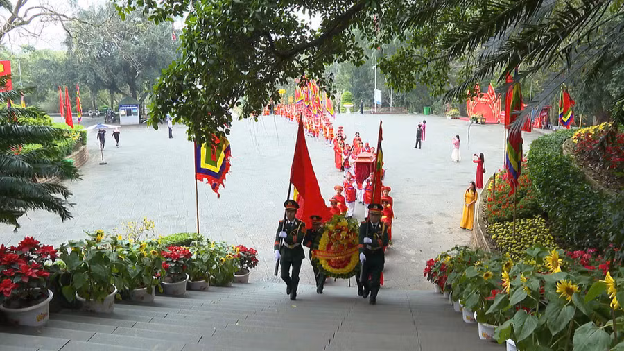 le-hoi-den-hung-2025-tat-ca-cho-mot-le-hoi-an-toan-than-thien-1.jpg
