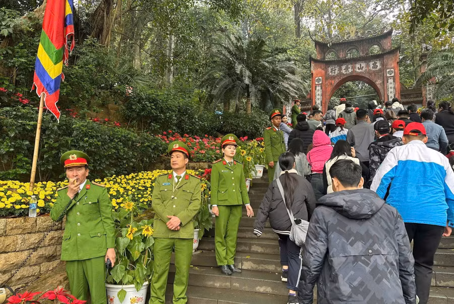 le-hoi-den-hung-2025-tat-ca-cho-mot-le-hoi-an-toan-than-thien-2.jpg