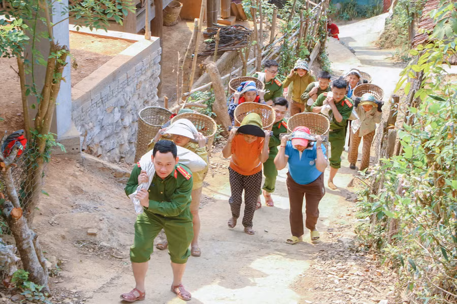 nghe-an-chung-suc-dung-nha-cho-nguoi-ngheo-2.jpg