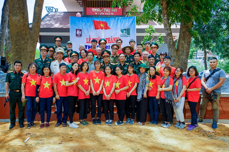mai-mai-tuoi-20-thap-lua-yeu-nuoc-tu-nhung-trang-nhat-ky-1.jpg