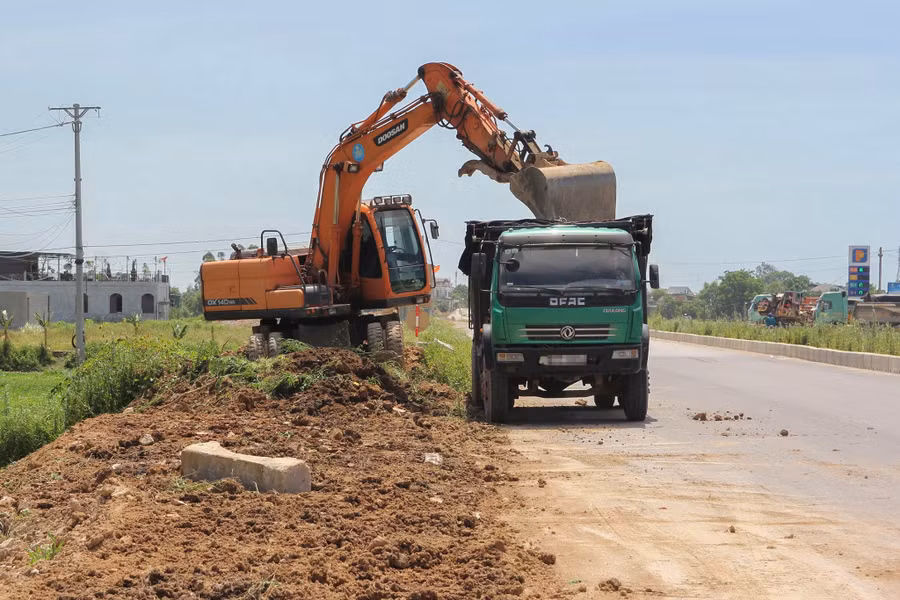 nghe-an-chay-nuoc-rut-du-an-nang-cap-quoc-lo-7-2.jpg