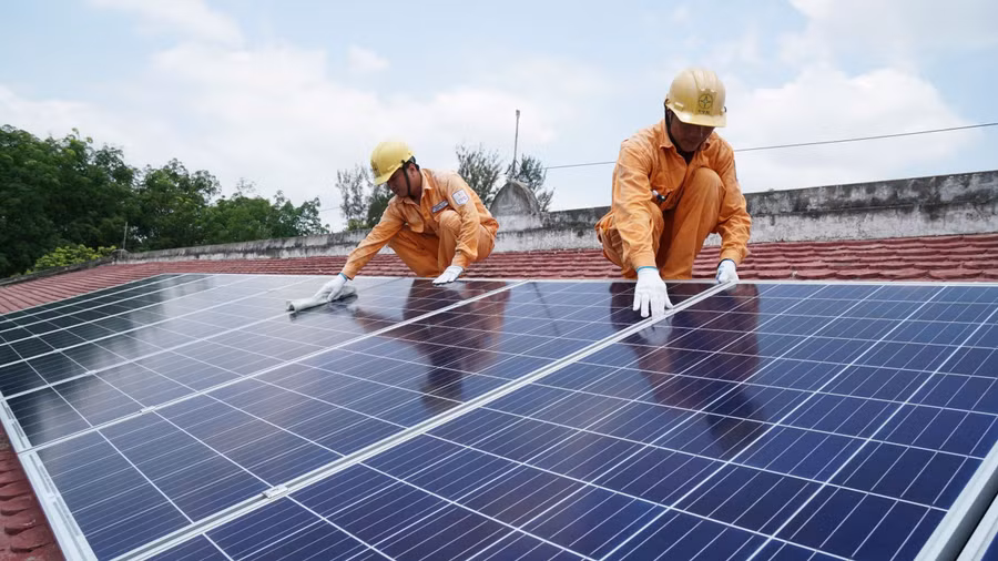 Cần hoàn thiện chính sách phát triển điện mái nhà trong khu công nghiệp. Ảnh minh họa: INT