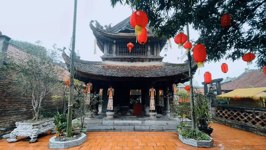 Chùa Đại Bi là một trong số ít các ngôi chùa đặc biệt 'tiền Phật, hậu Thánh'.