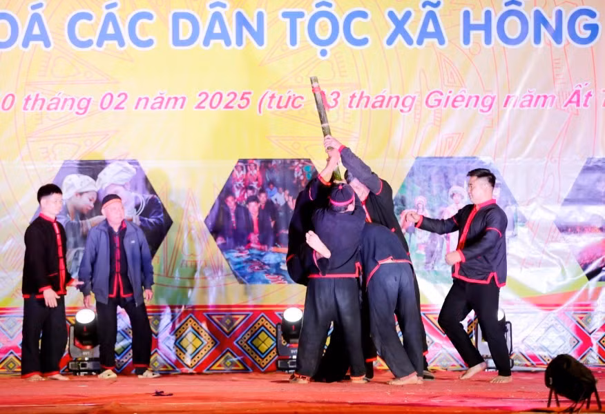 le-hoi-nhay-lua-cua-nguoi-pa-then-1.jpg