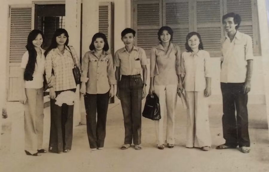 nguoi-thay-song-giua-cot-moc-chuyen-giao-giao-duc-1-2.jpg