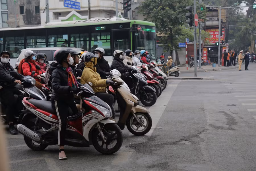 Ý thức chấp hành giao thông của người dân được nâng lên.