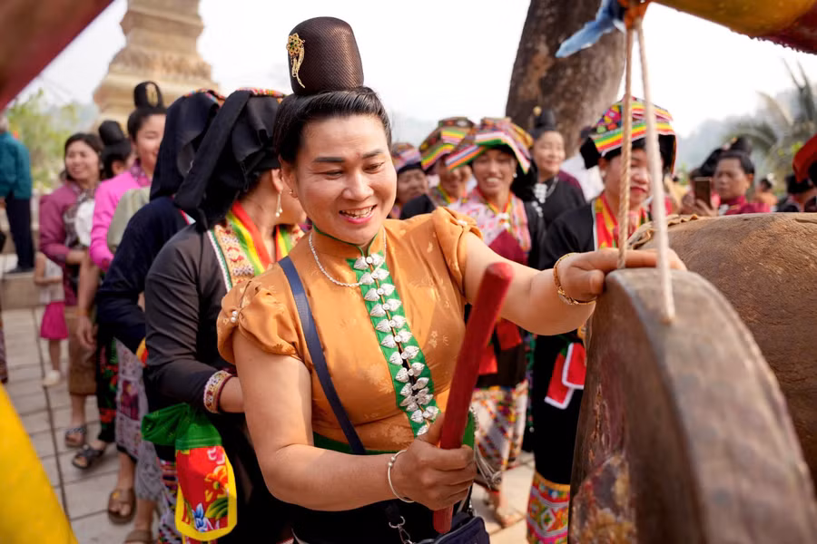 thap-muong-luan-linh-hon-ben-dong-song-ma-4.jpg