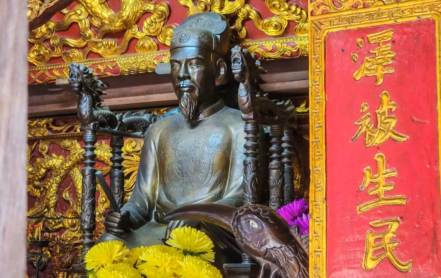 nguyen-cong-tru-danh-than-ngat-nguong-ca-doi-vi-dan-vi-nuoc-1.jpg