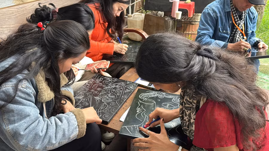 Workshop và Triển lãm Quốc tế về nghệ thuật sơn mài thu hút 33 nghệ sĩ đến từ Ấn Độ, Nepal, Bangladesh, Mông Cổ và Kazakhstan.