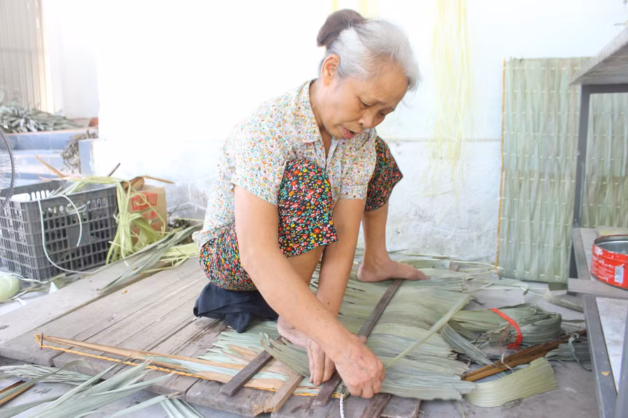 ao-toi-yen-lac-giu-hon-lang-trong-tung-mui-cham-4.jpg