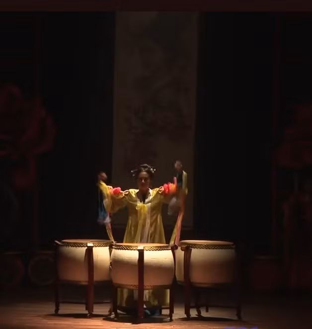 thuong-thuc-vo-kich-duoi-bong-giai-nhan-1.png