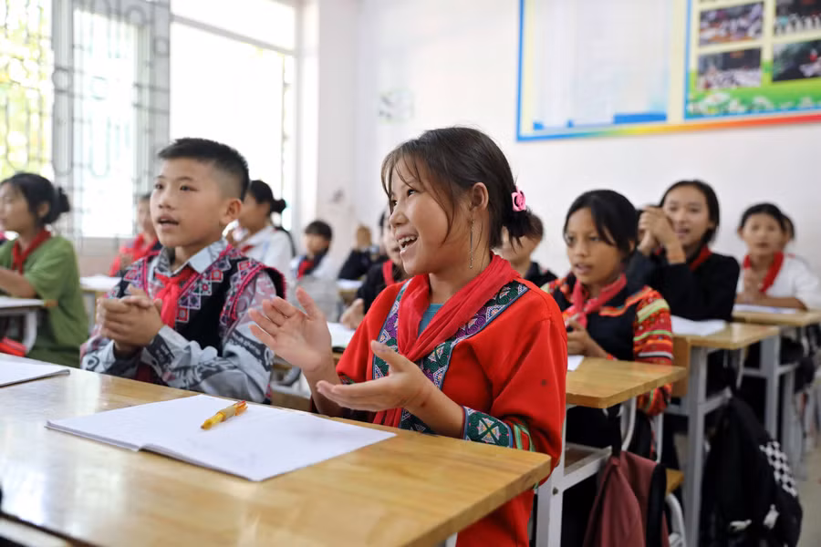 ngoi-truong-tren-may4.jpg