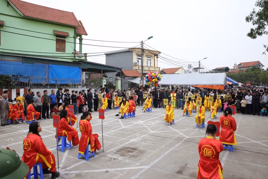 ve-quang-yen-xem-hoi-ruoc-nguoi-9.jpg