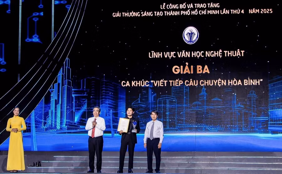 nhac-si-van-chung-nghe-thuat-de-cao-cai-dep-va-gia-tri-nhan-van-3.jpg