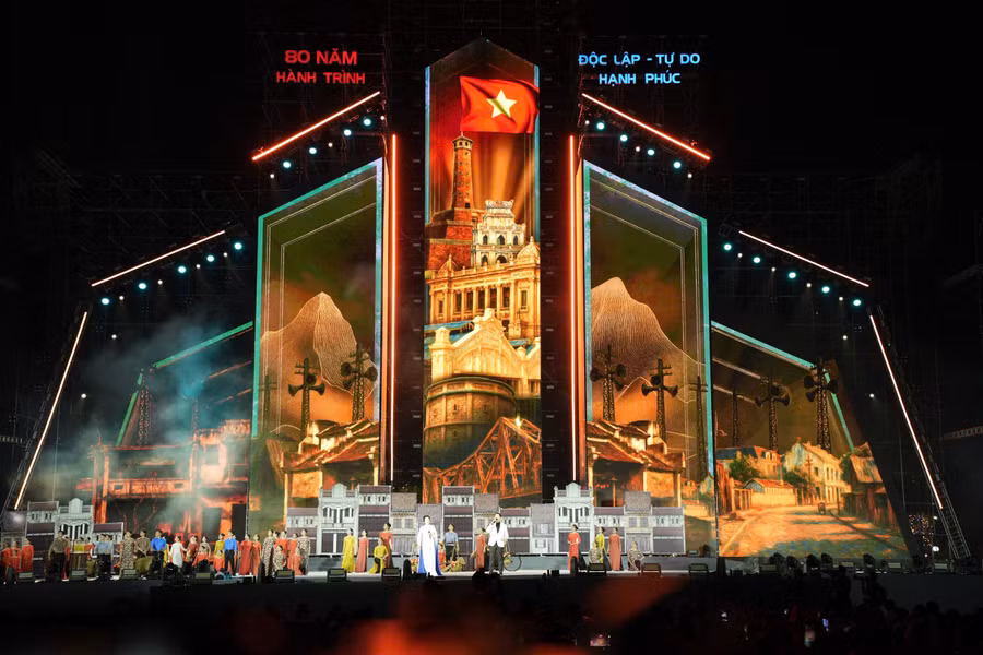 chuoi-trung-bay-ky-niem-80-nam-quoc-khanh-1.jpg