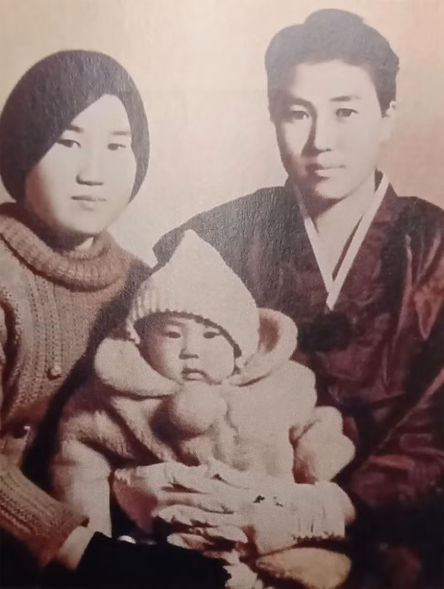 hanh-trinh-tim-lai-nguon-coi-sau-nua-the-ky-luu-lac-2.jpg