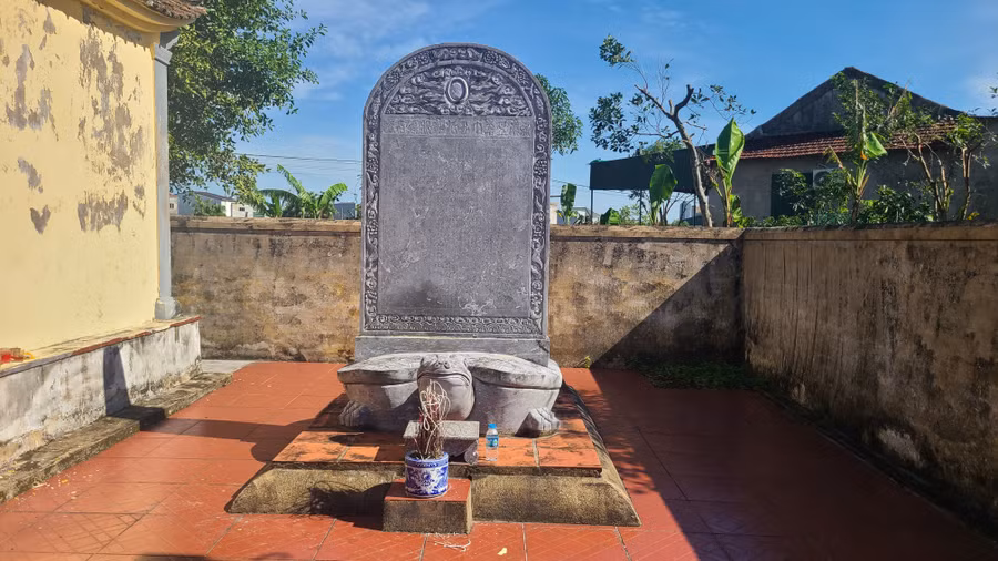 nguyen-hoanh-tu-hoang-giap-tiet-nghia-giua-thoi-binh-dao-3.jpg