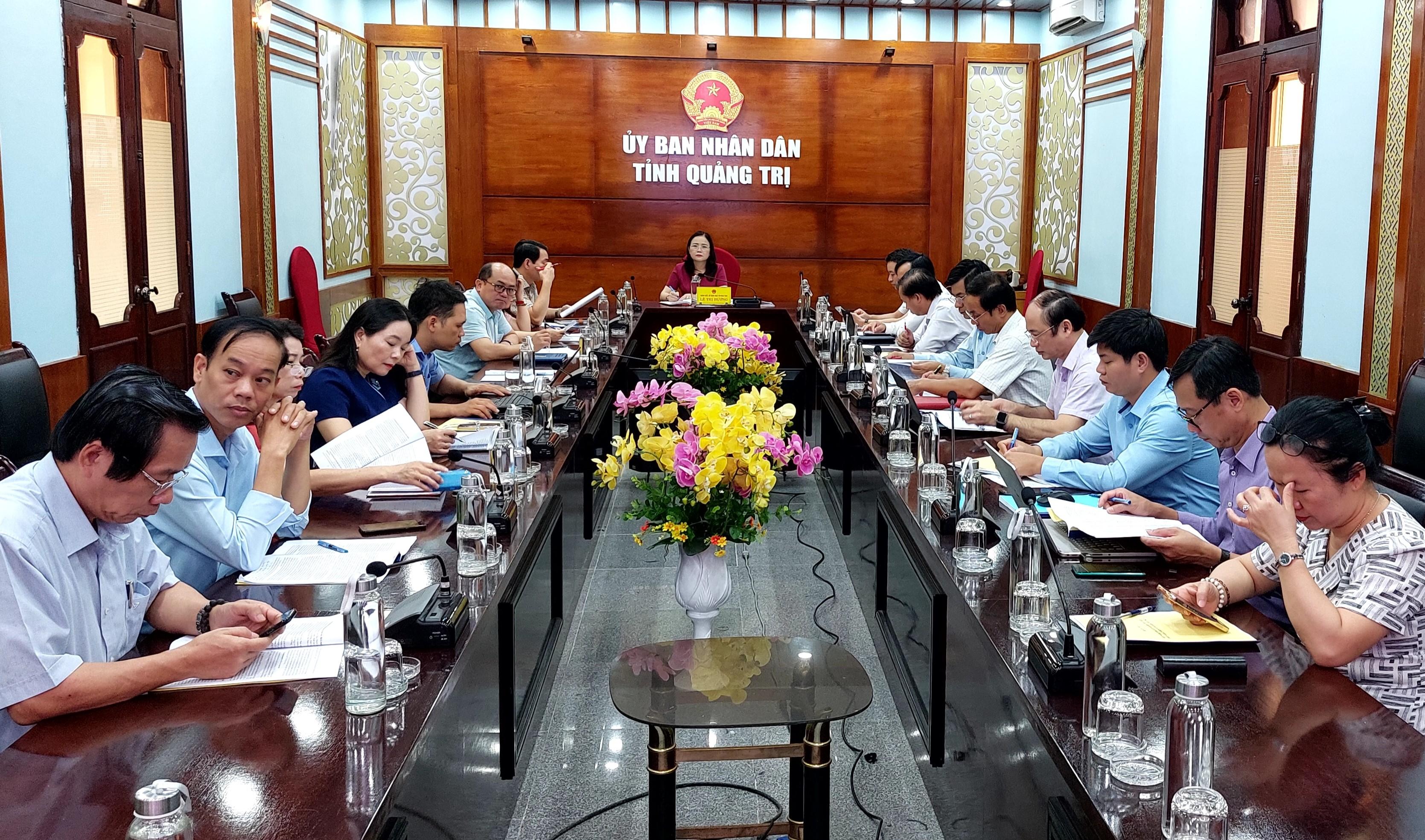 Quang cảnh hội nghị tại điểm cầu Quảng Trị Quang cảnh hội nghị tại điểm cầu Quảng Trị