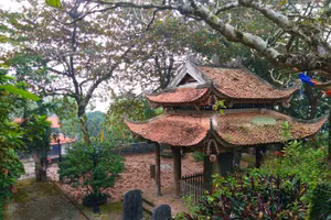 Nhà bia chùa Đọi Sơn – nơi đặt bia tháp Sùng Thiện Diên Linh do vua Lý Nhân Tông chỉ đạo tạo tác.