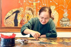 Nữ họa sĩ Hồ Thị Xuân Thu.